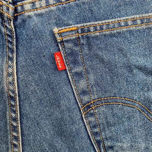 Levi's 560 Comfort Fit Jean Denim Cutoff Shorts - Picture 8 of 9